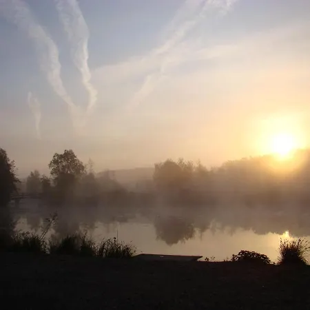 Camping Du Vivier Aux Carpes Kemping *