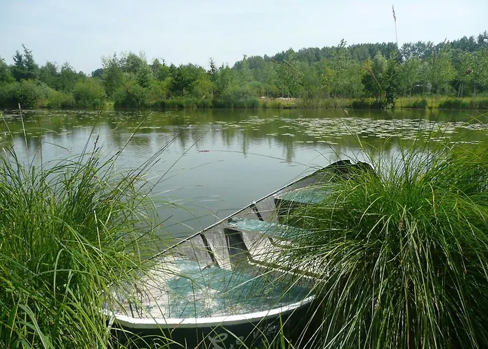 Camping Du Vivier Aux Carpes Campsite Paris