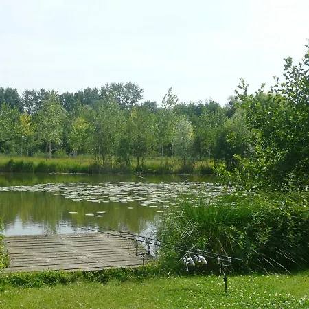 Кемпинг Camping Du Vivier Aux Carpes Париж