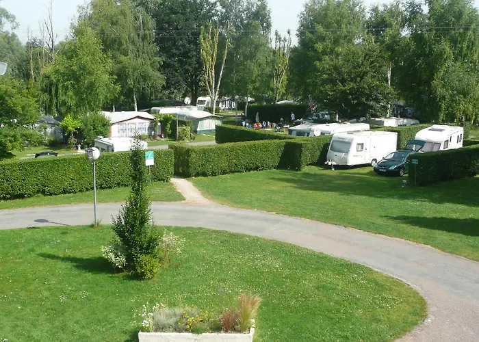 Campsite Camping Du Vivier Aux Carpes *